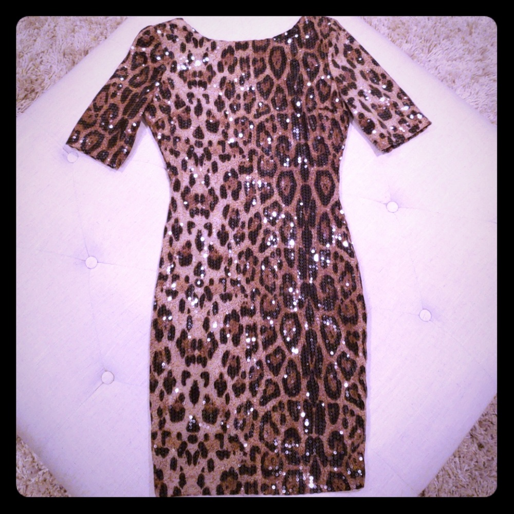 En Creme - cheetah sequence dress